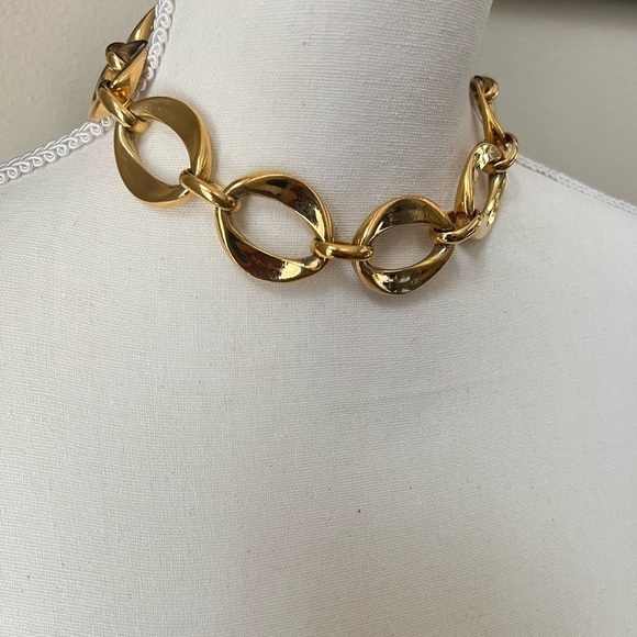 CHANEL Vintage 24k Gold Plated Chain Link Choker - Picture 7 of 10